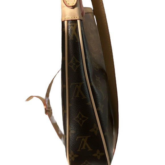 Louis Vuitton Brown Monogram Crossbody Bag - Picture 3 of 16